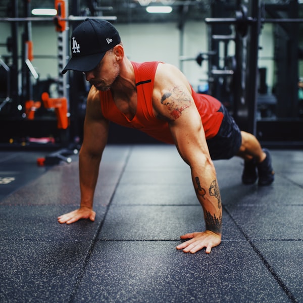 Chalk hands on barbell